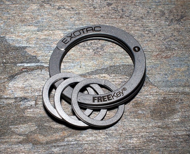 кольцо для ключей Exotac